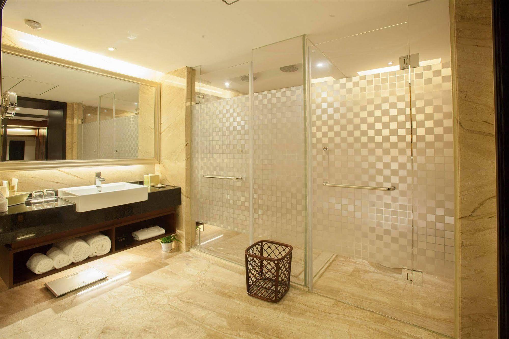 Nanning Landmark Hotel Extérieur photo